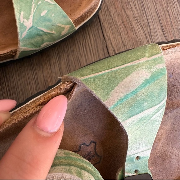 Green and white birkis - Picture 5 of 6